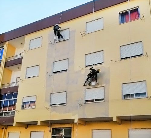 Pintura de prédios em Alpinismo